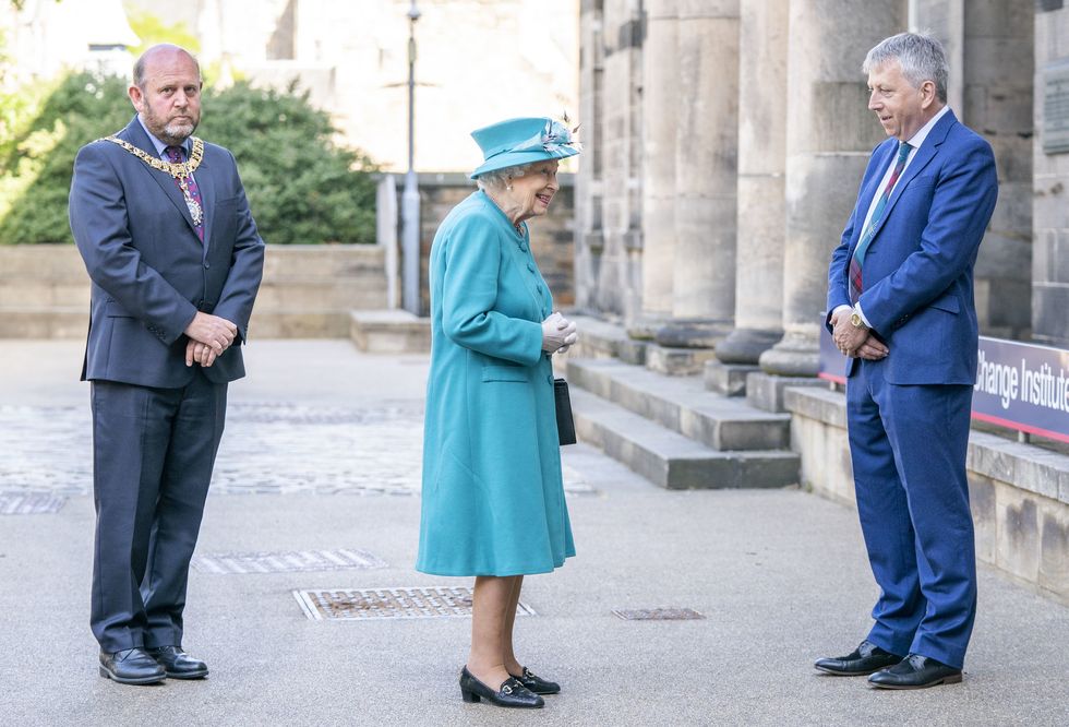the queen visits edinburgh climate change institute