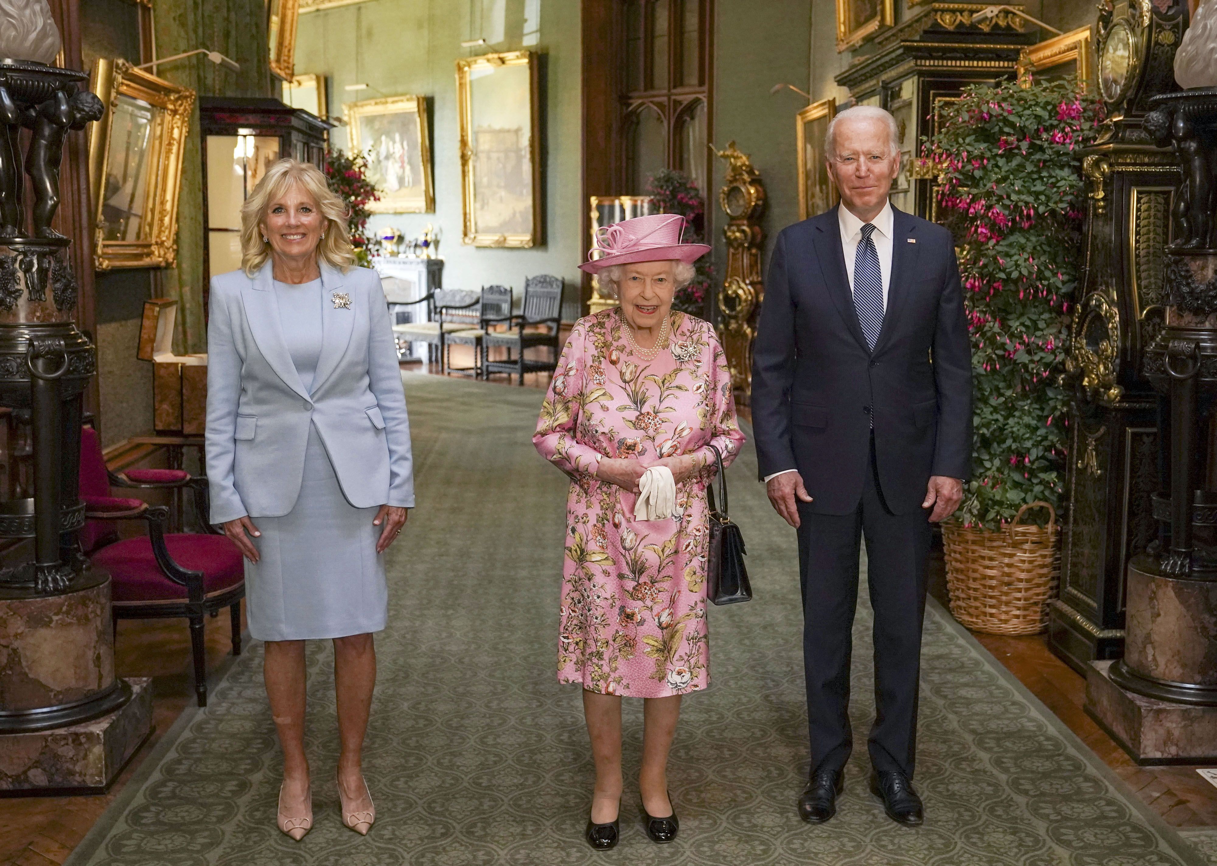 U.S. Presidents Pay Tribute To Queen Elizabeth