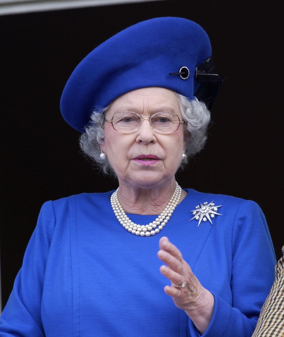 懷念英國女王！回顧英國女王6件意義獨特的「皇室胸針」珠寶收藏
