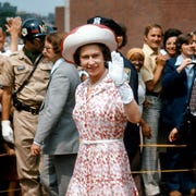 queen elizabeth in boston queen elizabeth in boston