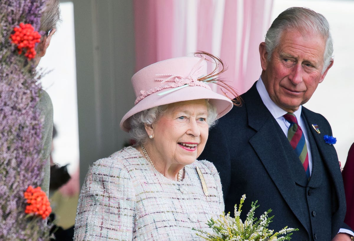 preview for 10 Eating Etiquette Rules All Royals Have To Follow