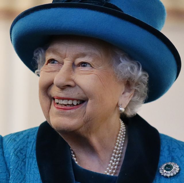 the queen visits the royal philatelic society