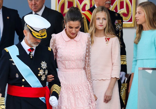 Letizia, Reina Letizia, look Letizia Día Hispanidad, La reina Letizia acierta con su look bailarina el Día de la Hispanidad, La reina Letizia sorprende con su look 'lady', La reina Letizia vuelve a apostar por Felipe Varela el Día de la Hispanidad, La reina Letizia sorprende con su look 'lady' en Día dela Fiesta Nacional, La reina Letizia sorprende con su look en el Día de la Hispanidad