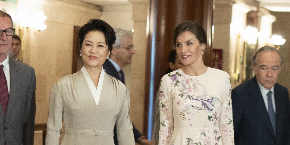 Queen Letizia And Chinese First Lady Peng Liyuan Arrives At The Royal Teathre