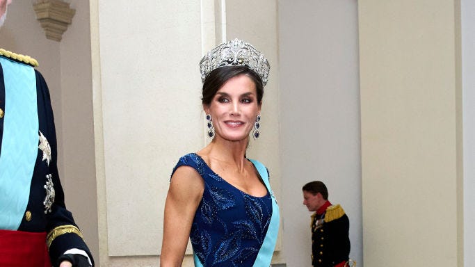 La prensa internacional señala los trapos sucios y escándalos de la reina Letizia 7 Merca2.es La reacción del público y los medios