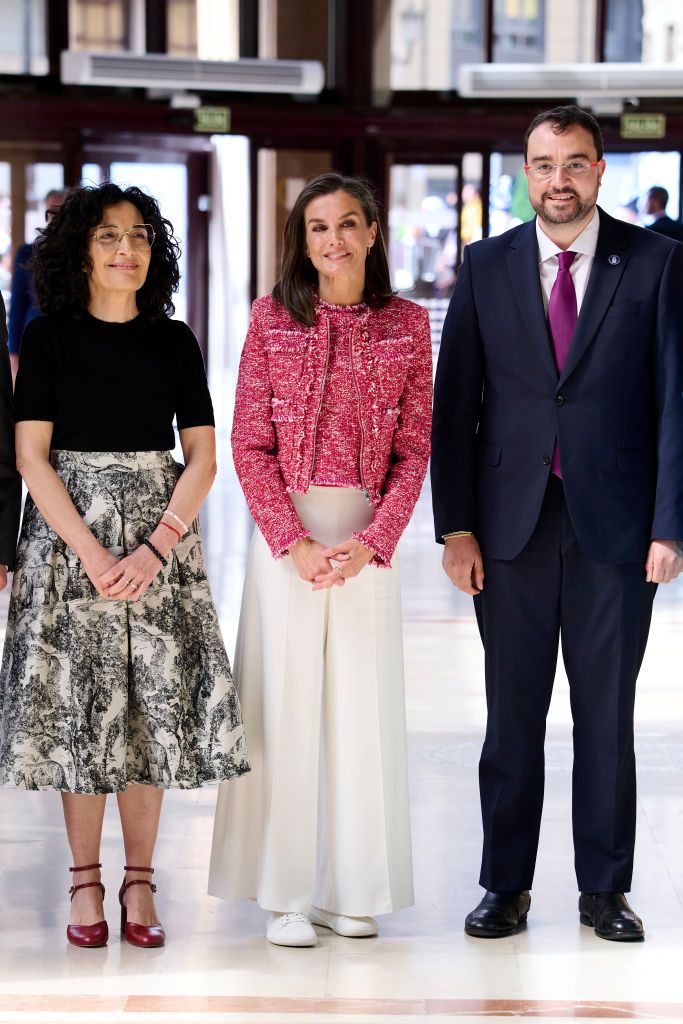 queen letizia attends attend red cross fundraising day