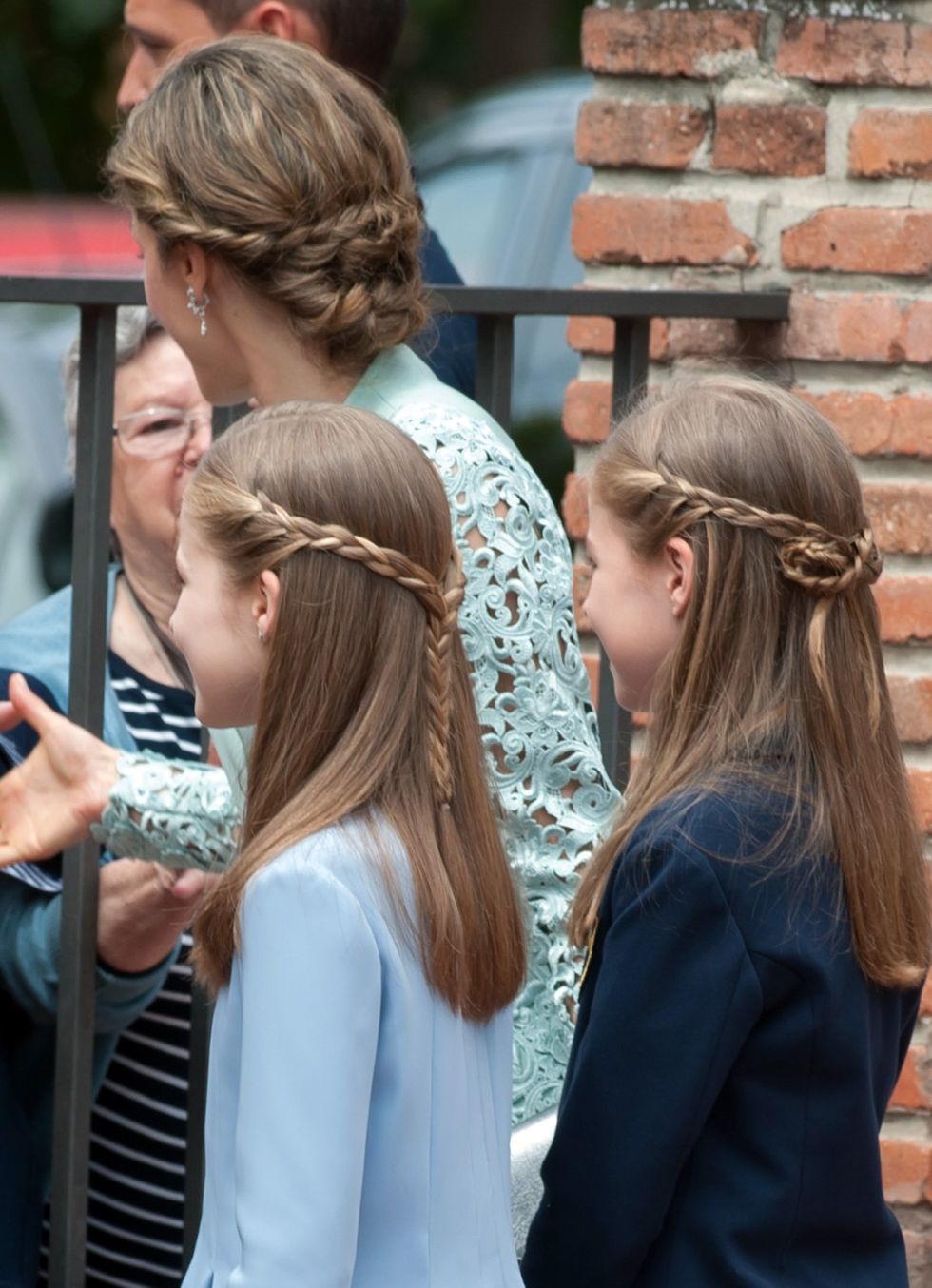 spanish royals attend their daughter sofia's first communion