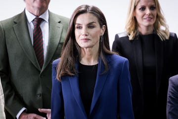 reina letizia traje azul el corte ingles