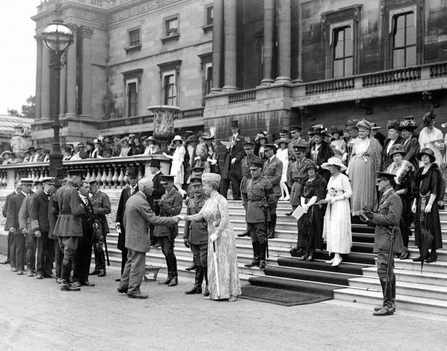 Royalty Garden Party - Buckingham Palace