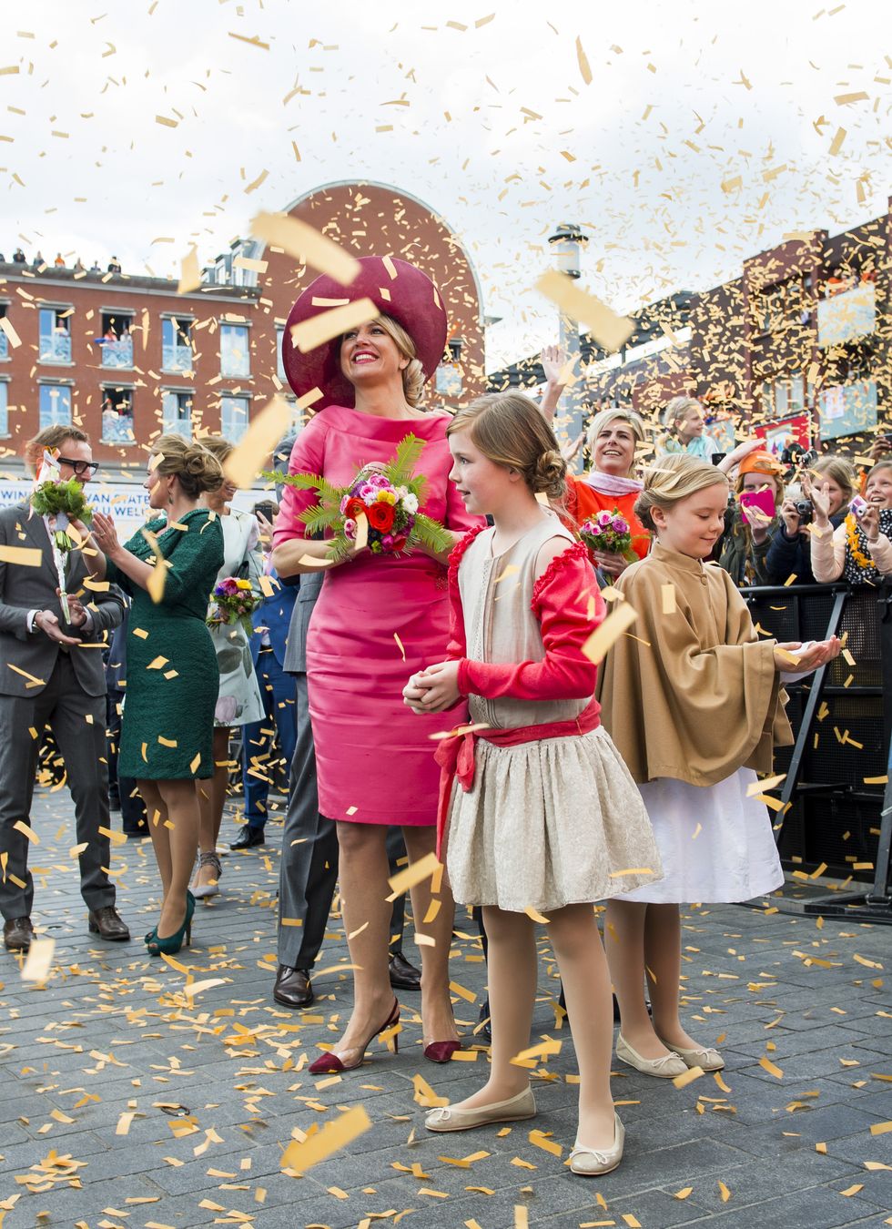 koningin maxima, prinses alexia en prinses ariane tijdens koningsdag 2015
