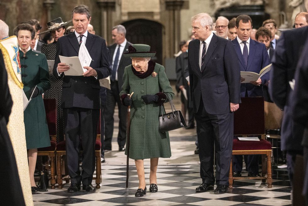 queen wearing green for prince philip's memorial