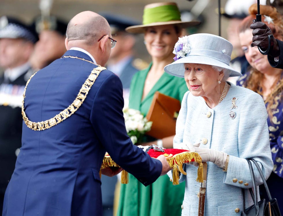 Queen in Scotland queen holyrood week