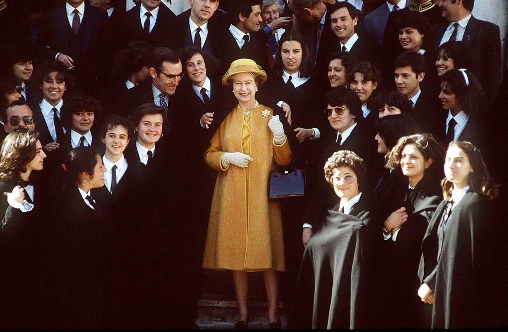 queen travelled monarch