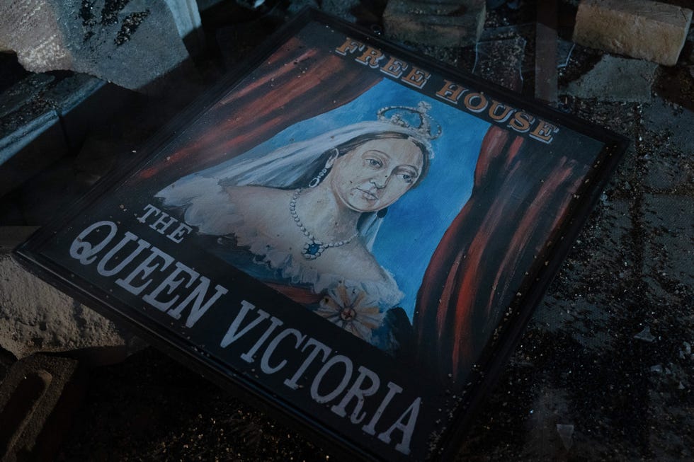 queen vic explosion, eastenders