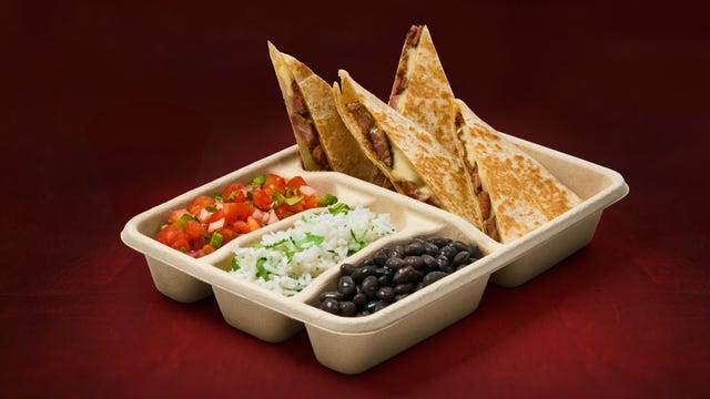 Dish, Food, Cuisine, Ingredient, Tortilla chip, Nachos, Comfort food, Junk food, Produce, Dip, 