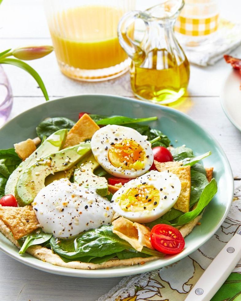 breakfast salad with eggs and avocado