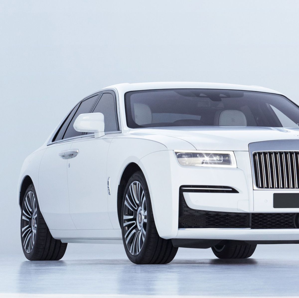 THE HISTORY OF THE ROLLS-ROYCE GHOST