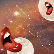 two mouths with red lips face each other across a starry sky