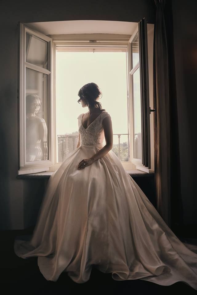 Gown, Wedding dress, Dress, Clothing, Photograph, White, Bridal accessory, Bride, Shoulder, Bridal clothing, 