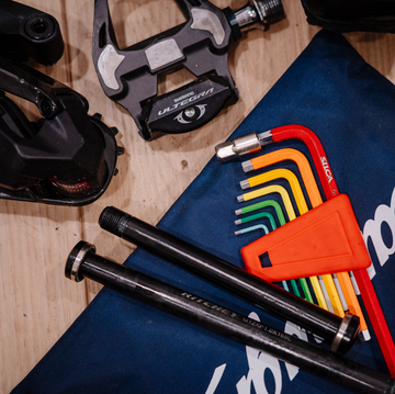 Tested: Specialized Audax Shoes | Bicycling Tested: Specialized Audax Shoes | Bicycling