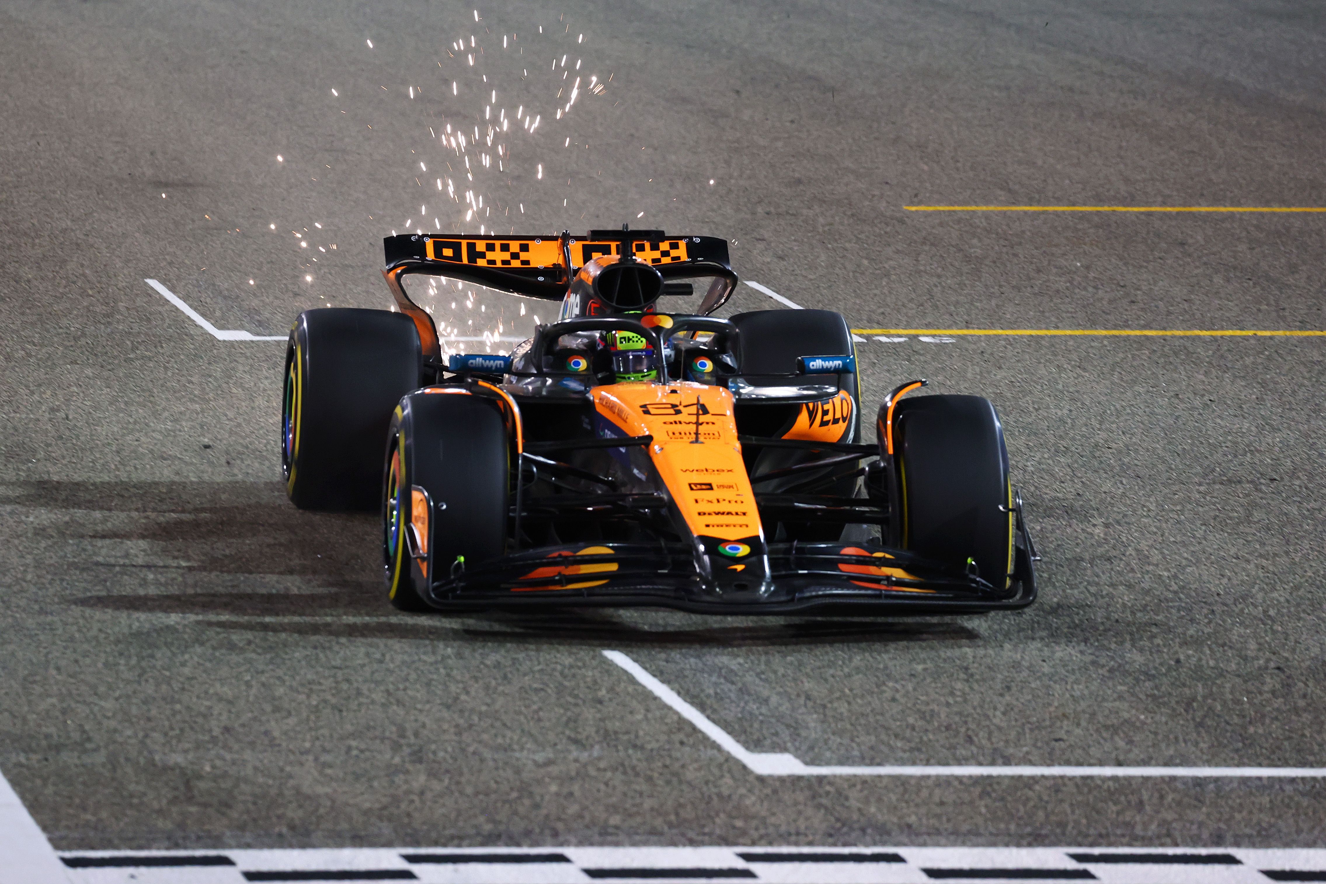 Piastri-dən möhtəşəm qələbə – “McLaren” 21 ildən sonra Bəhreynə qayıtdı!