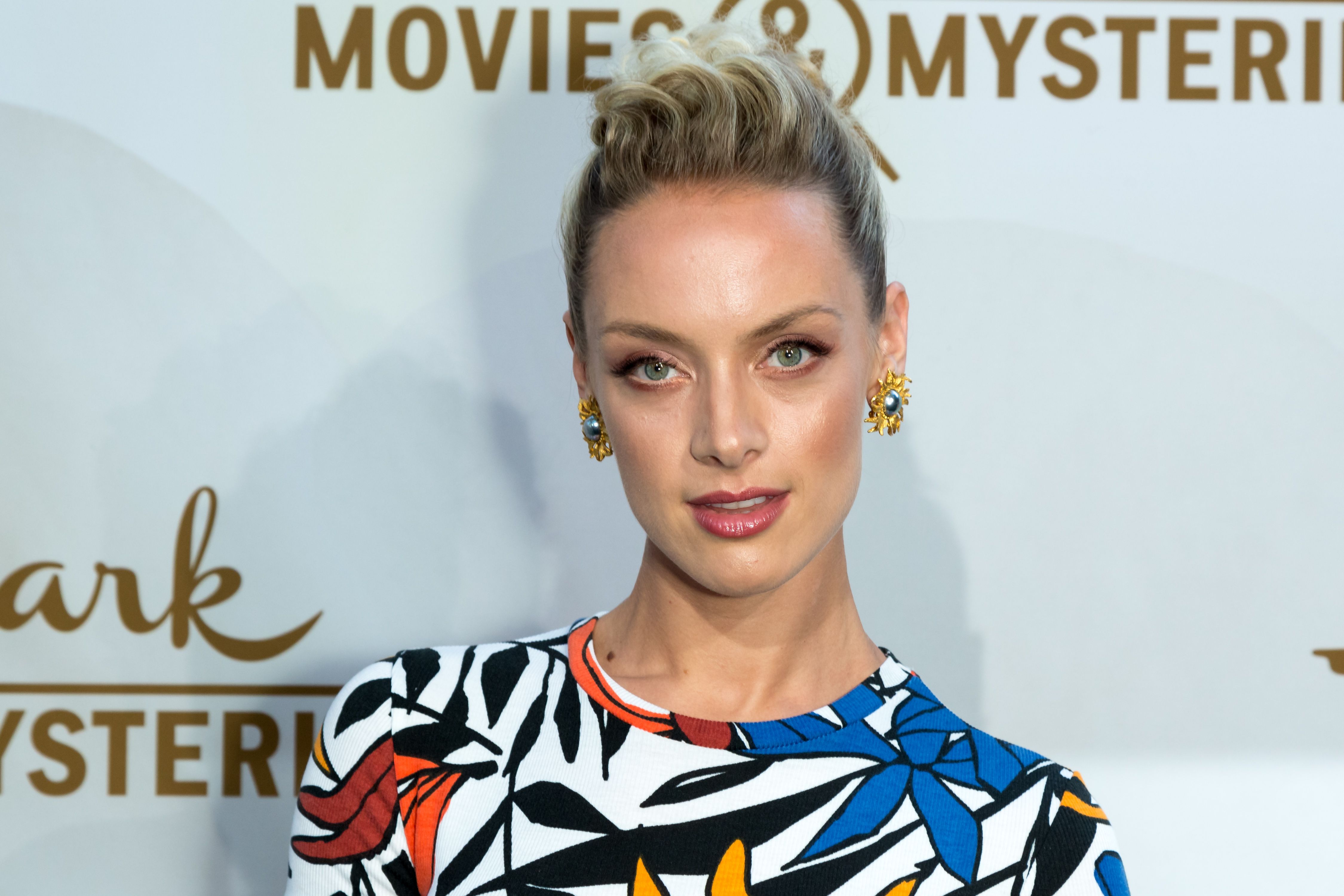 ¿Cuánto mide Rachel Skarsten? Rachel-skarsten-batwoman-serie-1549623833