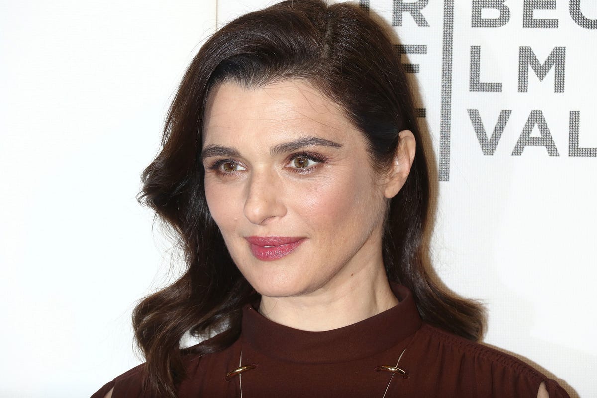 Rachel Weisz makes first public appearance since confirming pregnancy