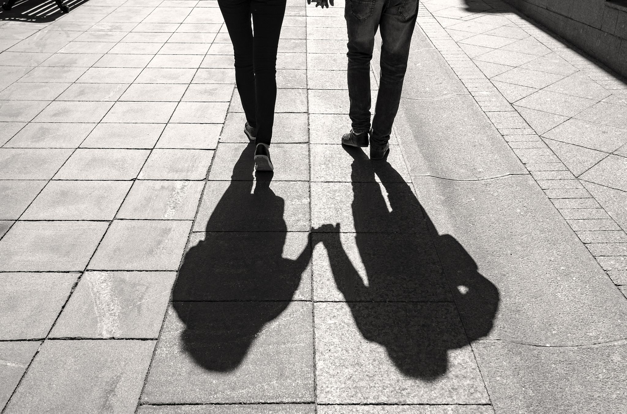 Shadow, White, Black, Black-and-white, Photograph, Standing, Leg, Walking, Snapshot, Monochrome, 