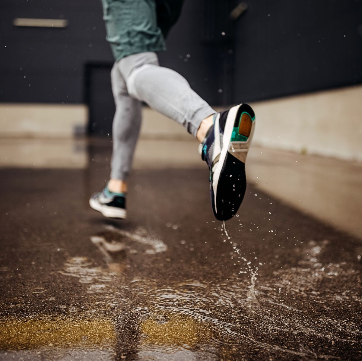En temor profundidad Las 10 mejores zapatillas impermeables para correr con lluvia