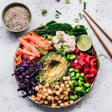 rainbow colored fruit and vegetable lunch bowl