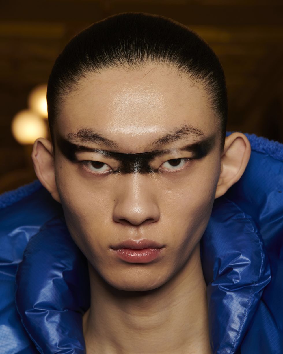 Heroic Liner Is The Runway-Ready Make-Up Trend Setting The Tone For AW23