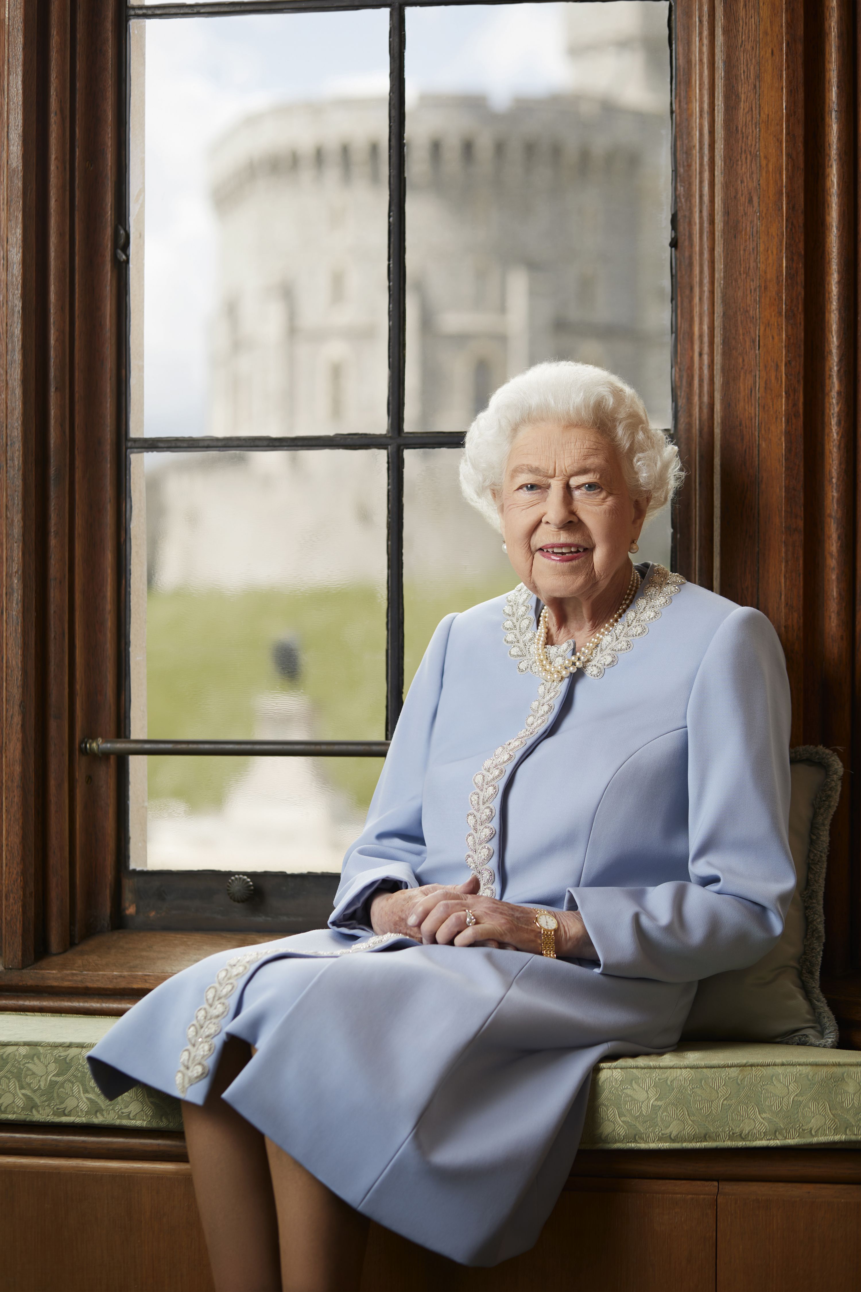 Queen elizabeth silver jubilee portrait hi-res stock photography