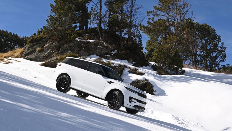 range rover andorra snow challenge