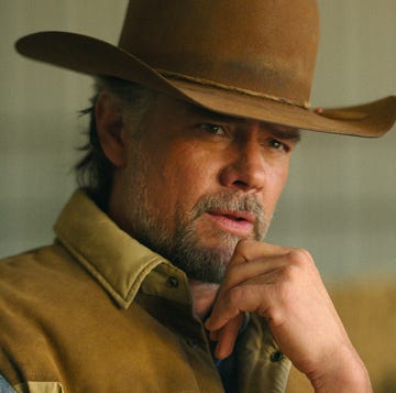 RANSOM CANYON ransom canyon. josh duhamel as staten in episode 102 of ransom canyon. cr. courtesy of netflix © 2025