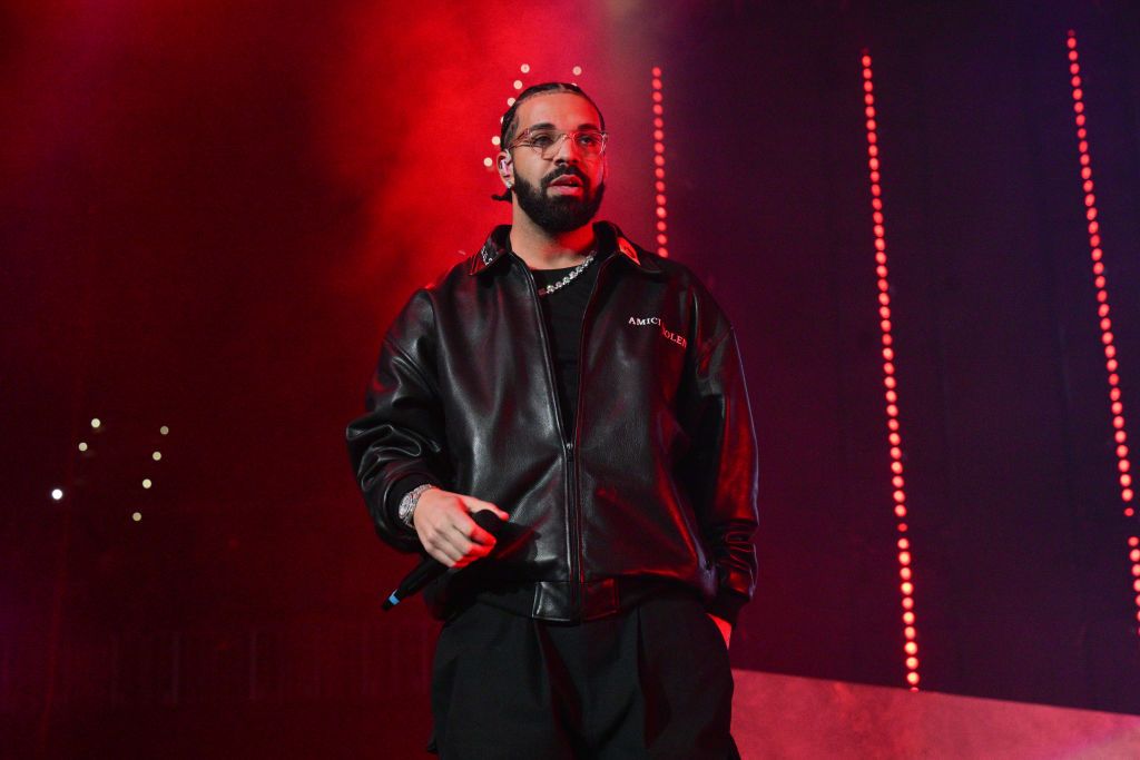Drake only wants 'fancy s--t' and 'custom' bras as gifts from fans