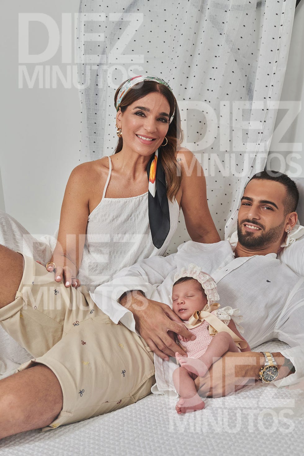 raquel bollo y manuel cortés nos presentan a la pequeña junquera