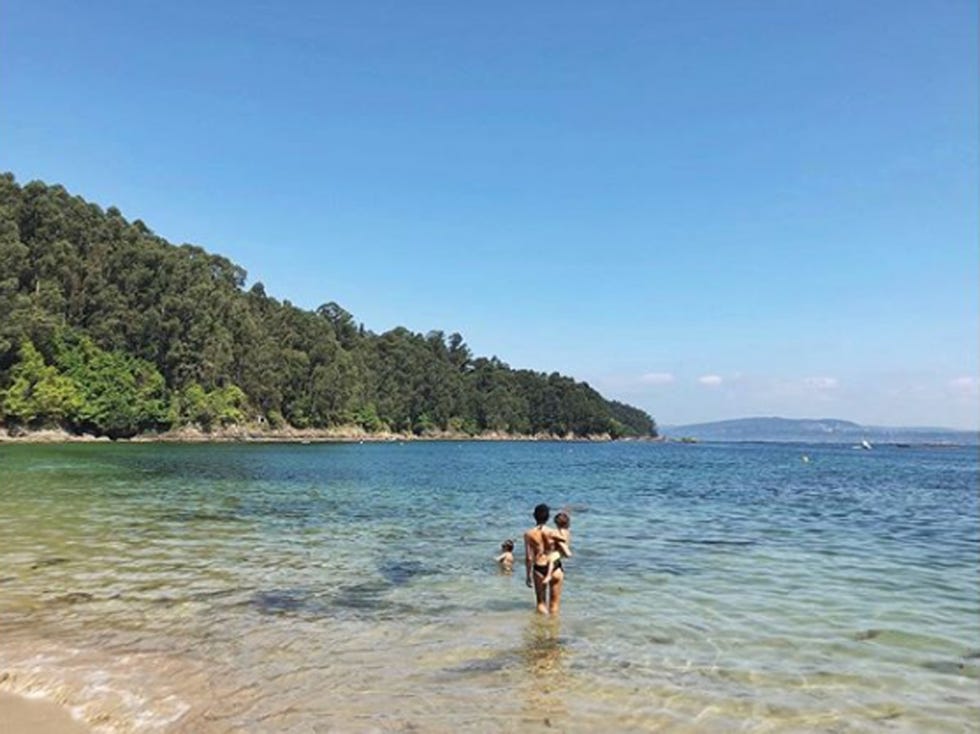 Body of water, Beach, Sea, Coast, Water, Vacation, Ocean, Coastal and oceanic landforms, Shore, Sky, 