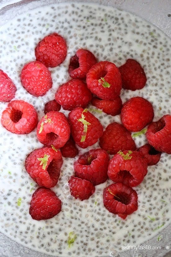 Food, Strawberry, Strawberries, Pavlova, Fruit, Berry, Cream, Cuisine, Raspberry, Ingredient, 