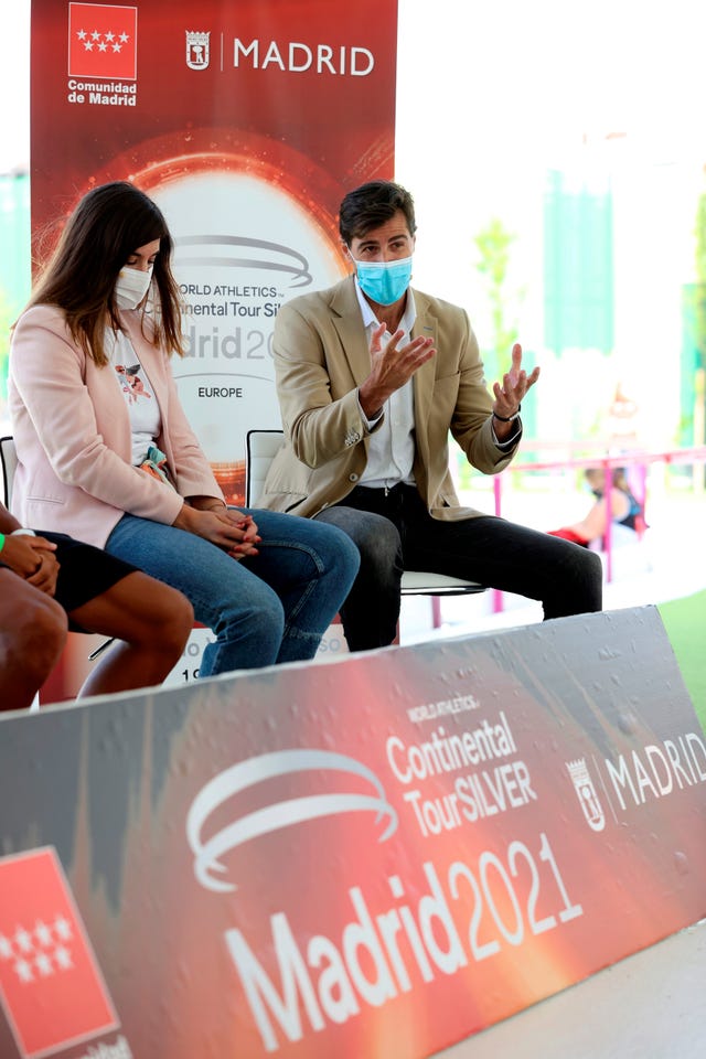 madrid, 18062021  la concejala delegada de deporte, sofía miranda i, junto al presidente de la federación española de atletismo, raúl chaparro d, este viernes durante la presentación del world continental tour silver madrid 2021 meeting de atletismo que se celebra este sábado en el estadio vallehermoso efe juanjo martín