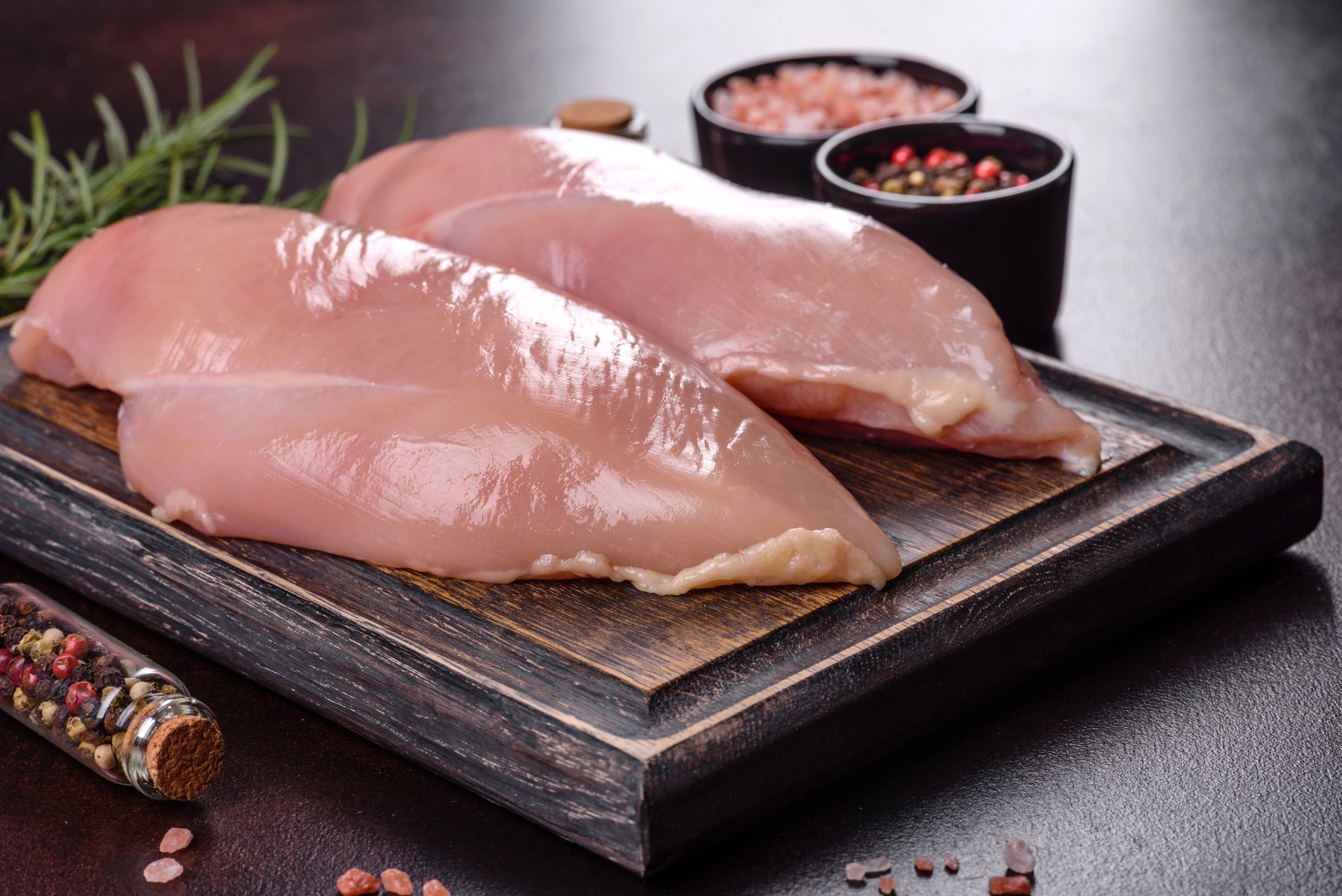 Here's Why You Should Have A Separate Cutting Board For Raw Chicken