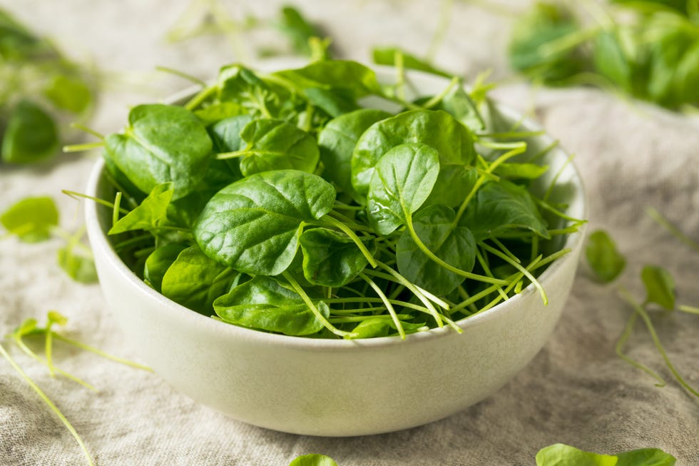 raw green organic watercress