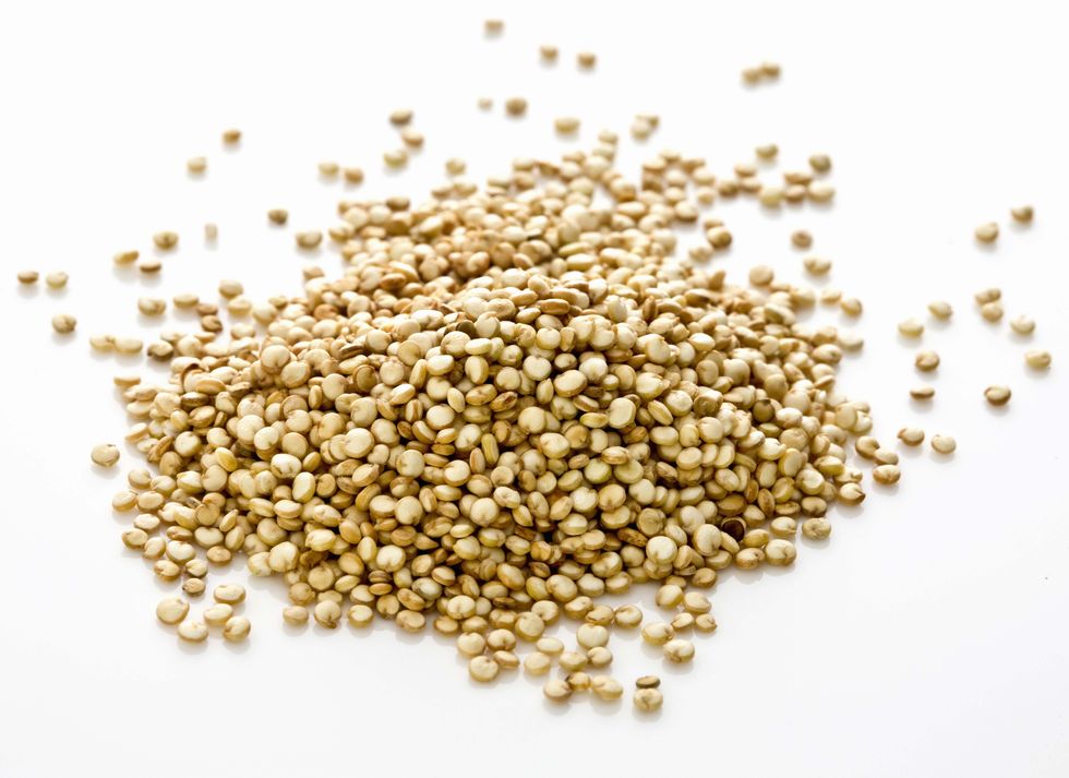 raw quinoa grain