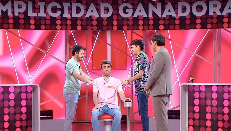 mozos de arousa en reaccion en cadena