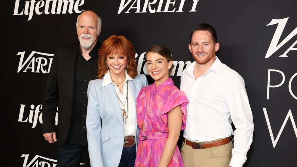 reba mcentire boyfriend son family update 2025
