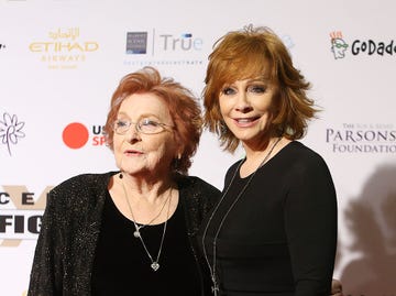 reba mcentire mom jacqueline mcentire