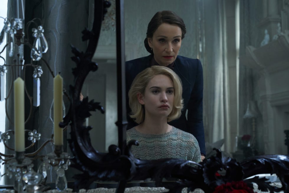 rebecca l to r lily james as mrs de winter, kristin scott thomas as mrs danvers cr kerry brownnetflix
