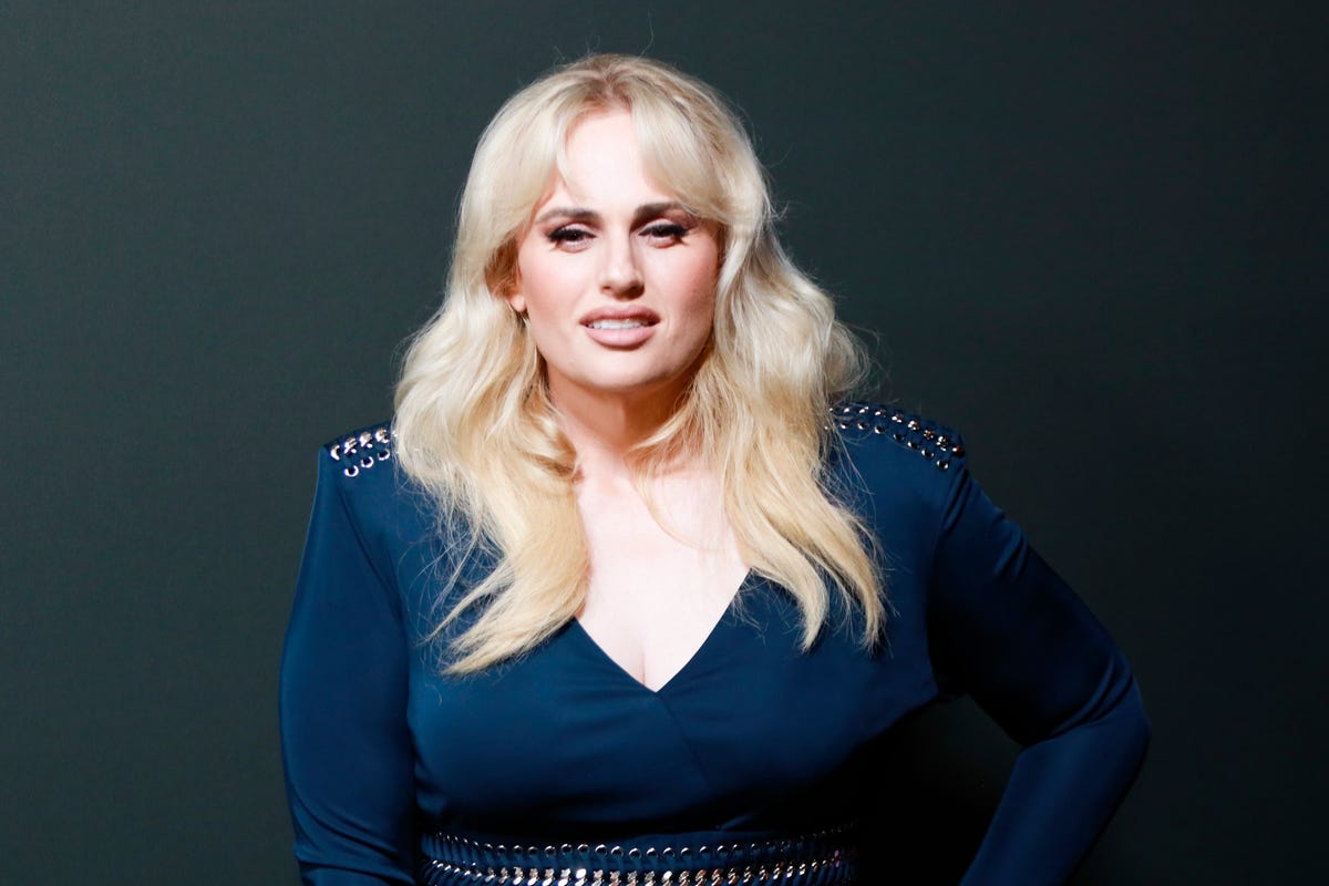 Rebel Wilson New book calls Sacha Baron Cohen an 'asshole'