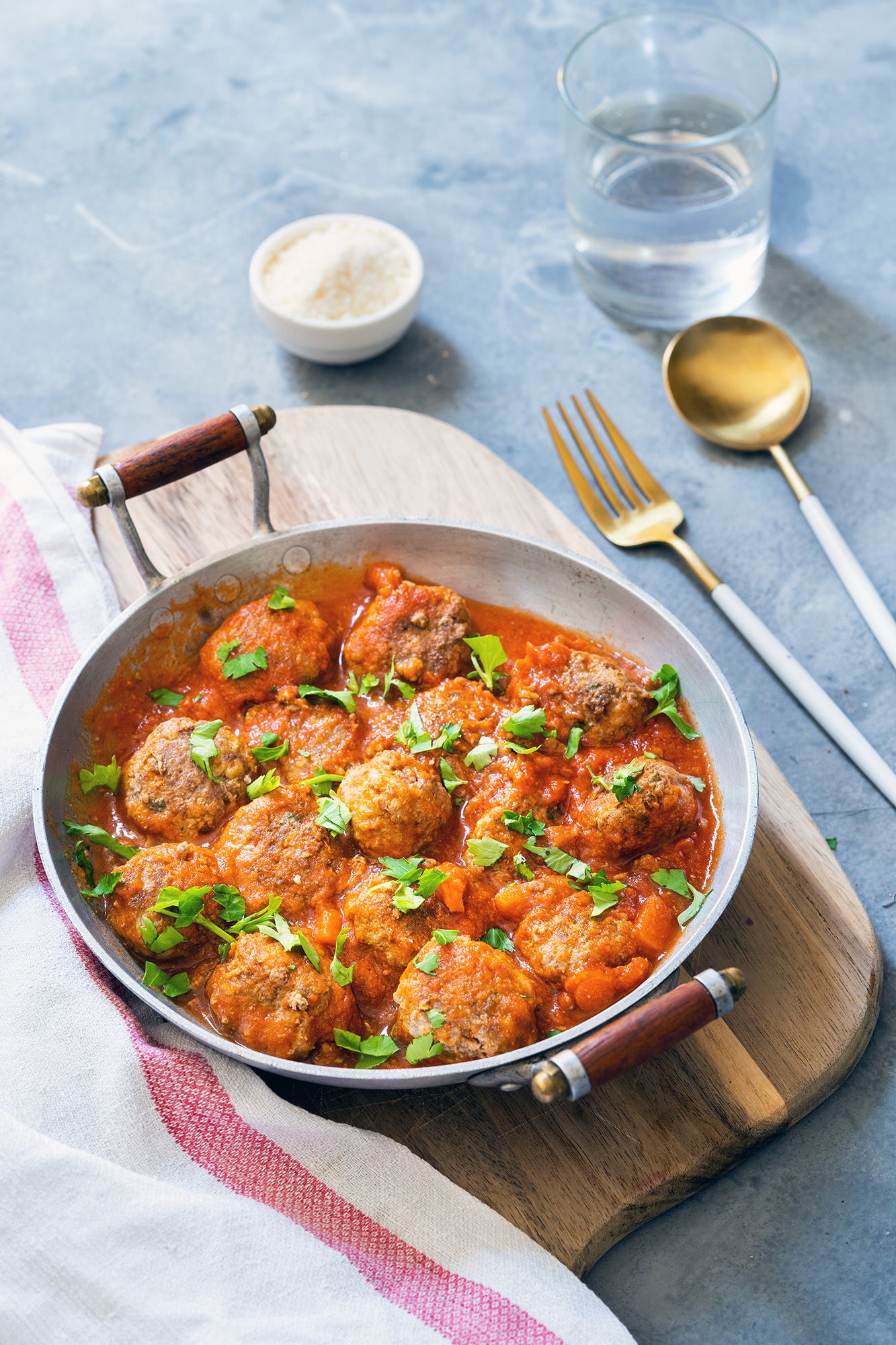 Albóndigas en salsa picante