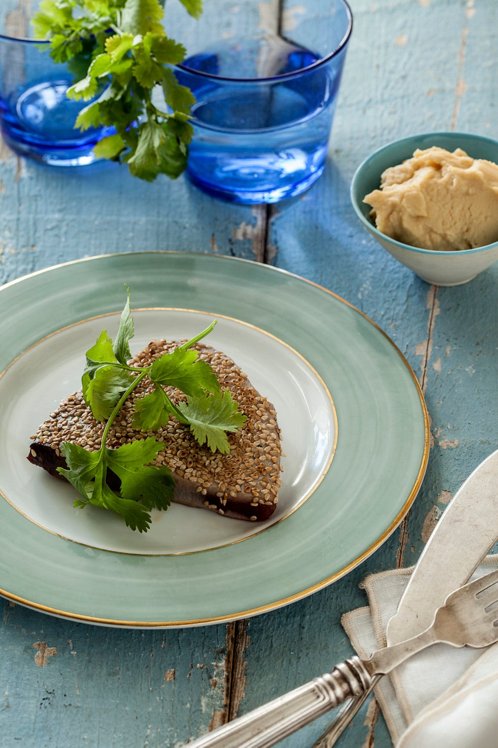 receta de atún en salsa de soja a la plancha con hummus