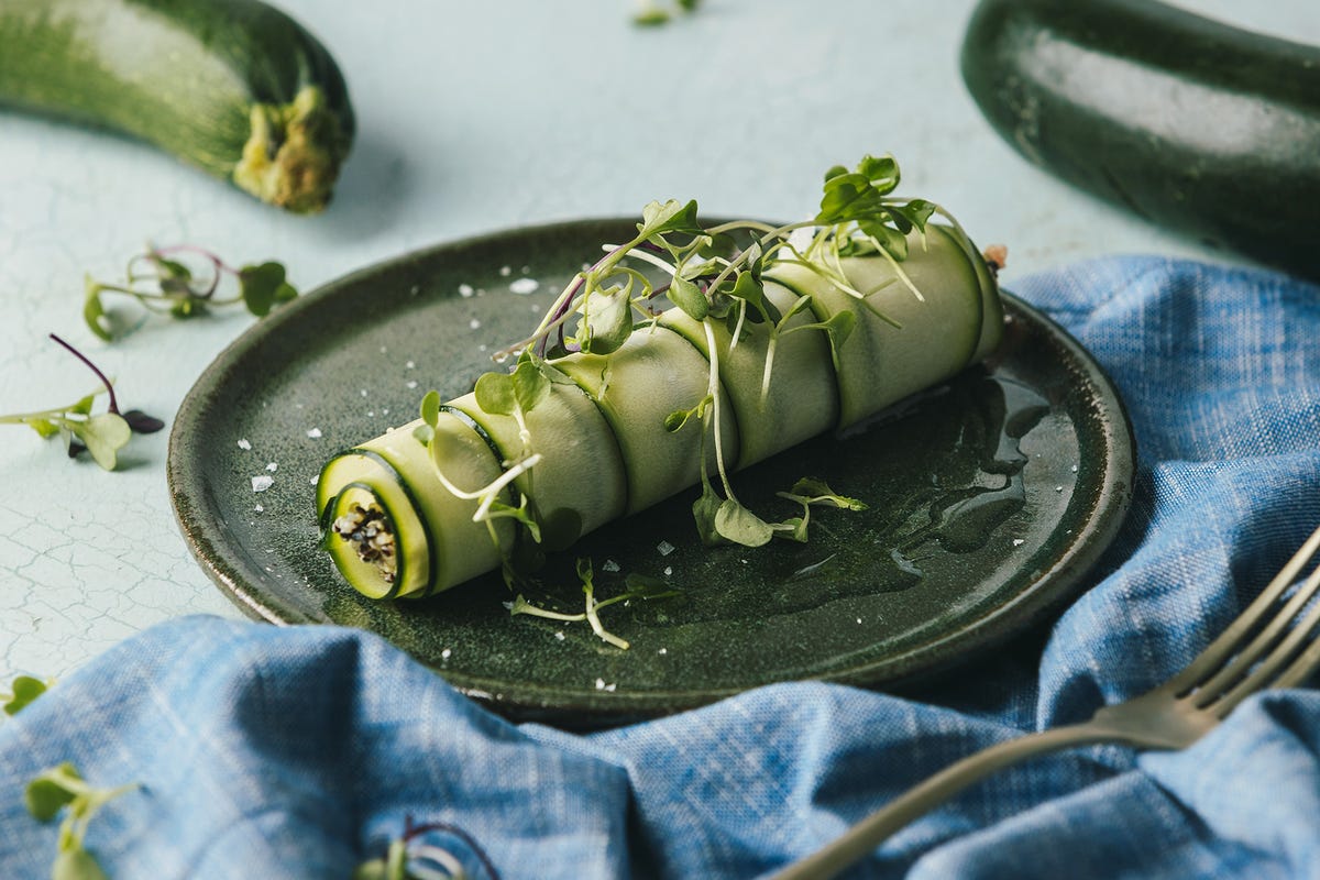 Receta: Canelón de calabacín con quinoa aliñada